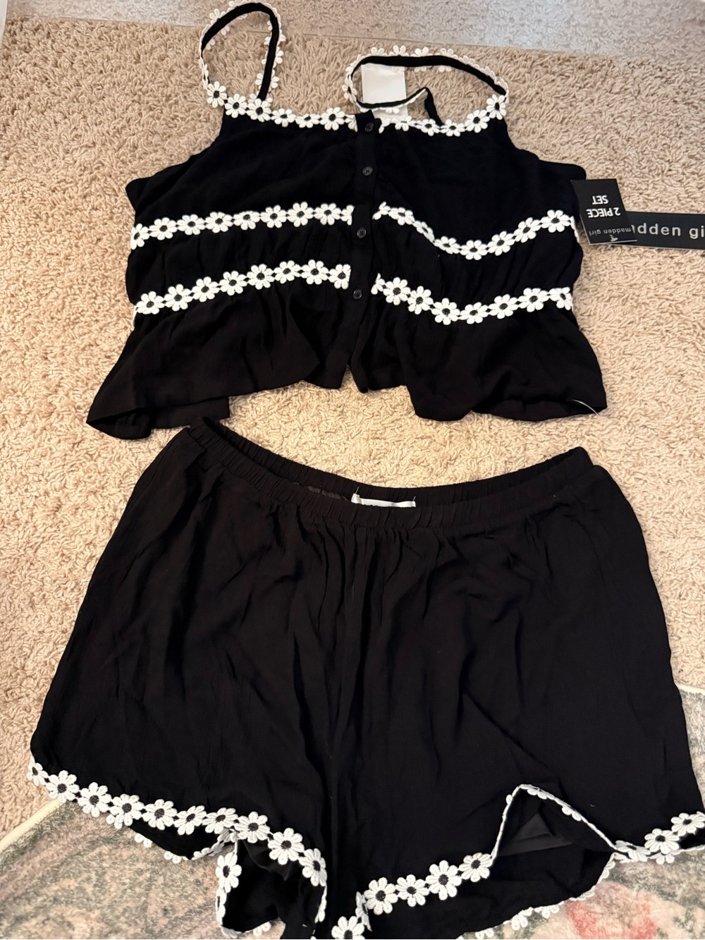 MADDEN GIRL Black Daisy-Trim two piece